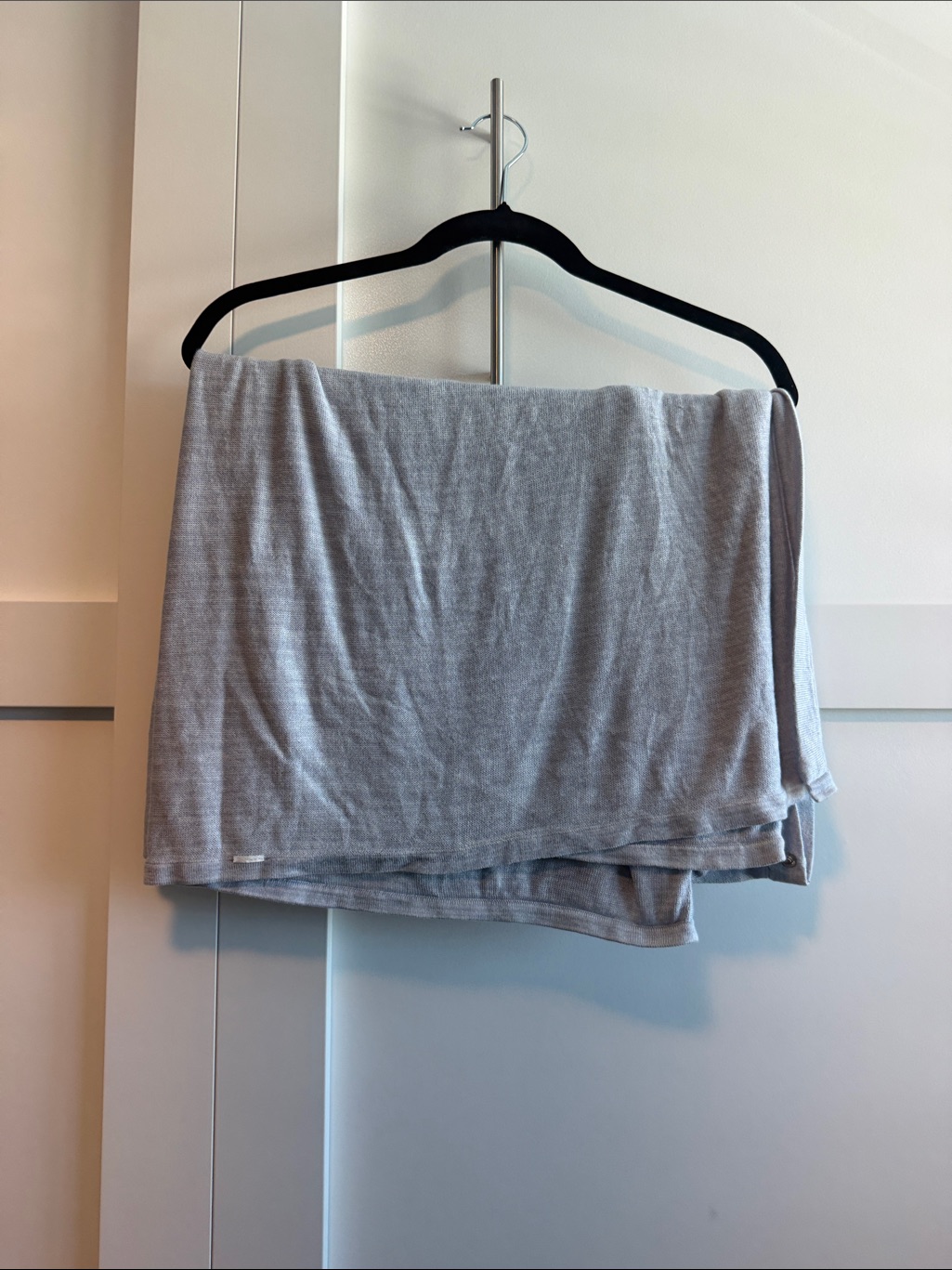 Lululemon Athletica Light Gray Knit Wrap